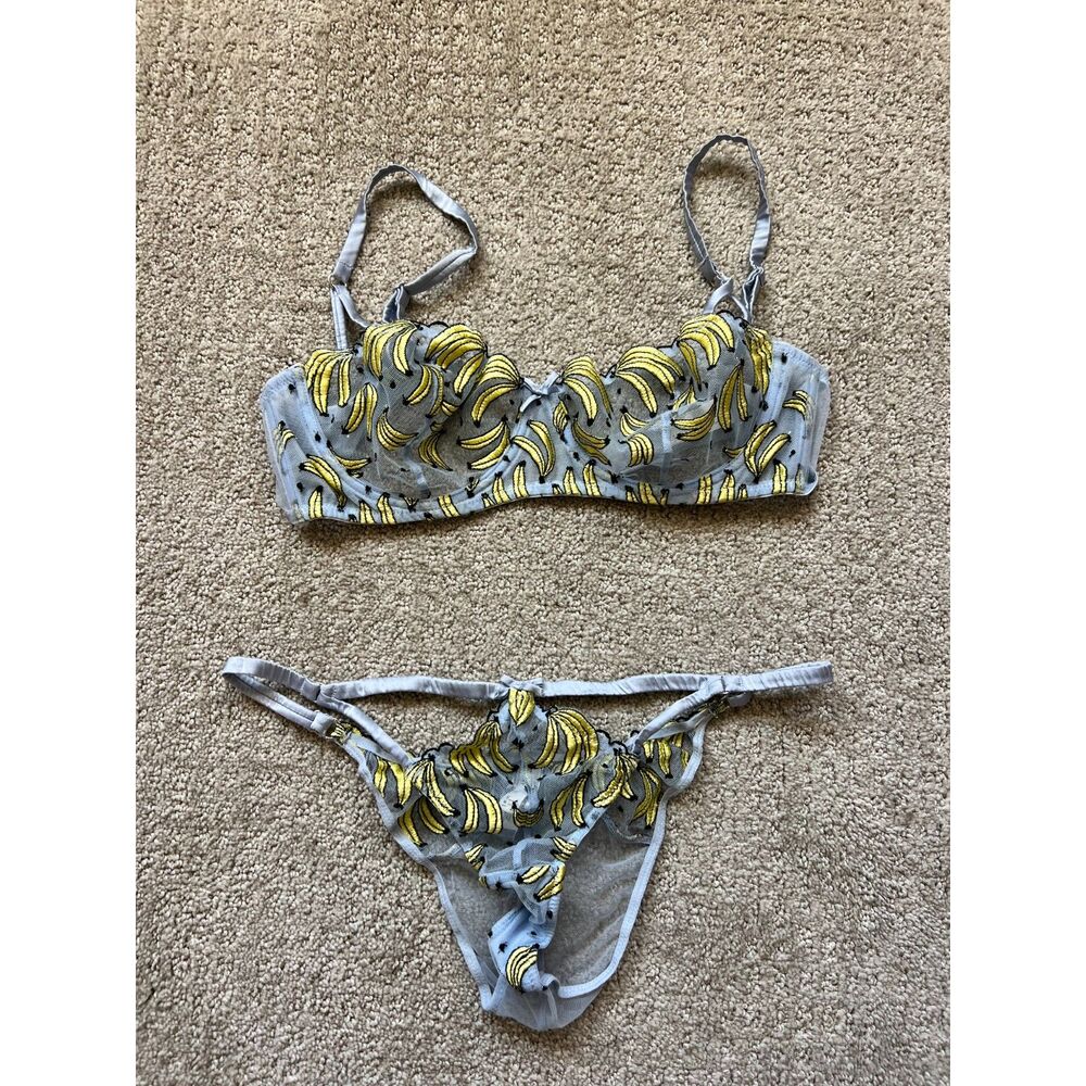 Fleur du Mal Banana Balconette Bra Set 36C (Ice Queen)